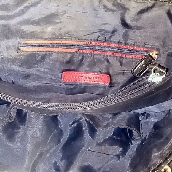 Tommy Hilfiger Purse - Picture 3 of 4
